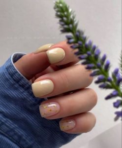 Маникюр на короткие квадратные ногти весна лето