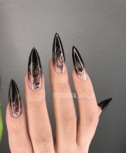 Черные разводы дизайн ногтей 