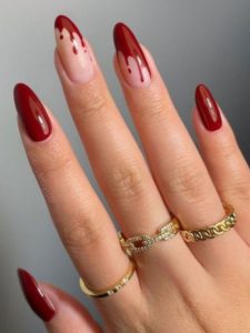 Капли крови на ногтях дизайн