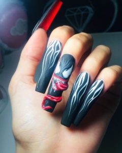 Дизайн ногтей Веном 
