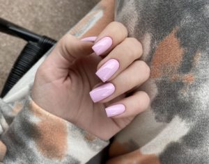Розовые пастельные ногти квадрат 
