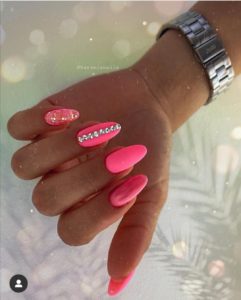 Розовый маникюр 2024: трендовые и стильные идеи маникюра + 320 фото примеров ногтей