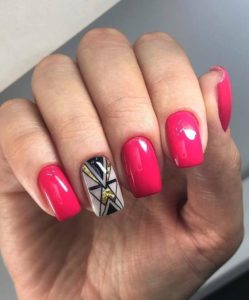 Стильная геометрия дизайн ногтей маникюр розовый чёрный 